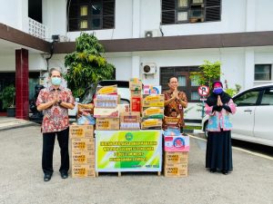 IAD Beri Donasi Tenaga Medis Perawat Pasien Corona di RS Bahteramas, Dr Dewi : Kami Prihatin, Stay At Home !