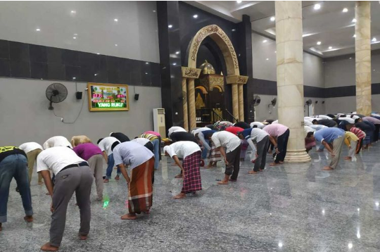 Revisi PPKM Darurat: Masjid Tak Ditutup, Resepsi Dilarang