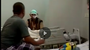 Cerita Pasien Positif Corona Semangati Lansia Stres di Ruang Isolasi Bahteramas : Jangan Mi Kita Sedih Kasian Om!