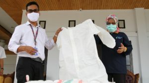 Askrindo Peduli : Sumbang 200 APD ke Pemkot Kendari