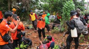 Diguyur Hujan, Basarnas Kendari Temukan Lima Pendaki Hilang di Hutan