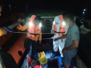 Kapal Longboat Nelayan  Mati Mesin Saat Berlayar, Tiga Penumpang Selamat
