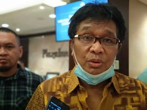 Ramai Baliho Raksasa Airlangga Hartanto di Sultra, Ridwan Bae : Golkar Bekerja Maksimal Selama Pandemi, Jangan Dipolitisasi