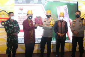 Wagub Lukman Abunawas Launching Motif Tolaki ‘Anawaingguluri’