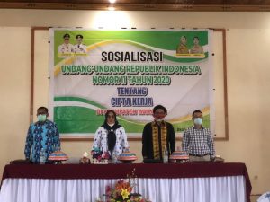 Wakili Gubernur Ali Mazi, Ridwan Badallah Sosialisasi Omnibus Law Cipta Kerja di Wakatobi