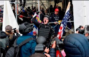 Rusuh Pendukung Trump di Gedung Capitol, Satu Perempuan Tewas