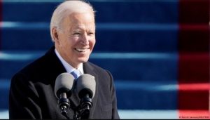 Resmi Dilantik, Joe Biden Serukan Persatuan dan Akhiri ‘Perang Tak Beradab’