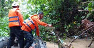 Bocah 2 Tahun Hanyut di Saluran Irigasi Bundaran Adi Bahasa, Korban Belum Ditemukan