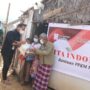 Bantuan paket sembako ke masyarakat Suku Bajo Konawe dibagikan secara dor to dor. Program bansos ini diinisiasi oleh PT Geo Gea Mineralindo dan PR Sino Indonikel dibantu Kodim 1417 Kendari.