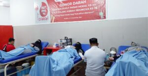 Donor Darah Warnai HUT Pasar Modal dan PMI di Sultra