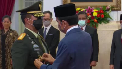 Jokowi Resmi Lantik Jenderal Andika Perkasa Sebagai Panglima TNI
