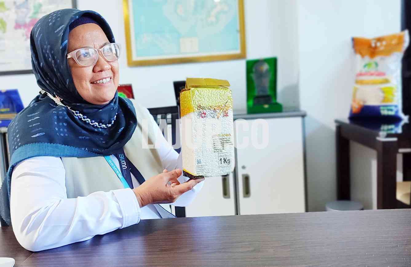 Pimpinan Wilayah Perum Bulog Sultra, Siti Mardati Saing.