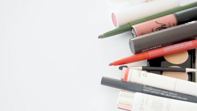 Cara Memilih Kosmetik yang Aman, Salah Satunya dengan Cek BPOM