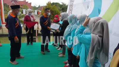 25 Dokter dan Karyawan RSUD Kota Kendari Diganjar Penghargaan