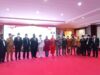 Pose bersama Gubernur Sultra, Ali Mazi, Wagub Sultra, Pj Bupati Koltim, Sulwan Abunawas, istri mendiang Bupati Koltim, Diana Mesi dan sejumlah pejabat Pemda Koltim usai pelantikan di Rujab Gubernur Sultra.