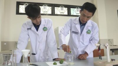 Racik Jeruk Tolaki Jadi Hand Sanitizer, Dua Mahasiswa IAIN Kendari ini Lolos Final Oase di Aceh