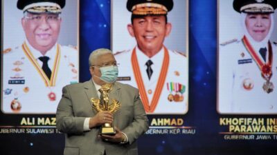 Ali Mazi Raih Penghargaan People of The Year