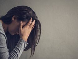5 Kebiasaan Sehari-hari yang Mempercepat Penuaan