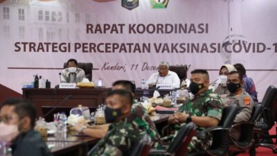 Di Kendari, Mendagri Genjot Pemda Akselerasi Vaksinasi Covid-19
