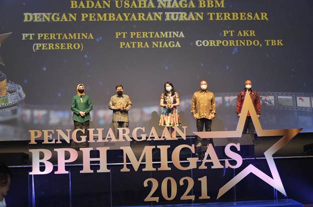 Penghargaan BPH Migas 2021. Foto : Pertamina for Lajur.co