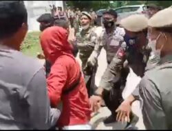 Wartawan JPNN Dikejar Aparat saat Liput Rusuh Demo Tolak Anak Gubernur Pimpin HIPMI