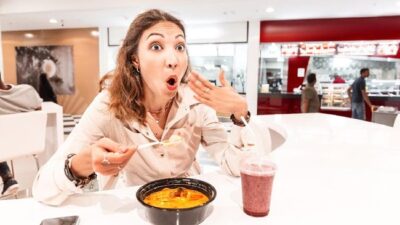 5 Bahaya Makan Pedas yang Perlu Diwaspadai