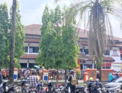 Pasar Murah Minyak Goreng Bulog Diserbu Emak-Emak, Banyak yang Tidak Kebagian