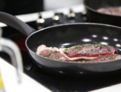 5 Tips Mengirit Minyak Goreng saat Memasak