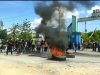 Aksi unjuk rasa para buruh di Kantor KSOP Kelas II Kendari, Selasa (4/10/2022).