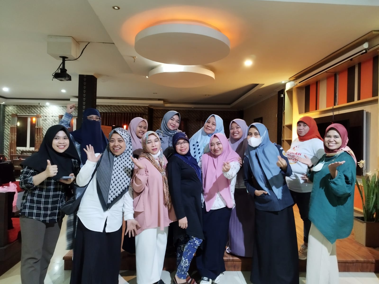 Rapat MW Forhati Sultra membahas persiapan jelang pelantikan pada Rabu (19/10/2022).