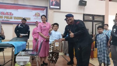 Rayakan HUT ke-77, Brimob Sultra Sunat Massal Gratis 70 Anak
