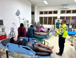 Duo Pengendara Terlibat Laka Lantas di Poasia Kendari, 1 Orang Alami Patah Kaki
