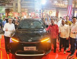 Gubernur Sulsel Hadir di Peresmian Mobil Listrik Kalla Toyota   