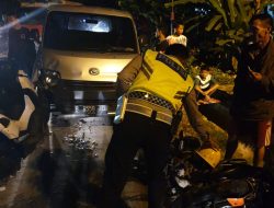 Pengendara Sepeda Motor Alami Patah Kaki Usai Tabrak Minibus di Kecamatan Mandonga 