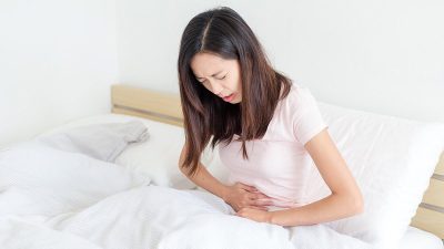 Wanita Alami Nyeri Perut Bagian Kiri Bawah? Waspadai Endometriosis