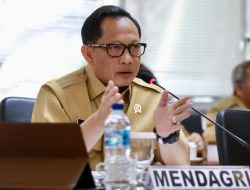 13 Arahan Tito ke Kepala Daerah Jelang Nataru: Larang Petasan, Waspada Teror