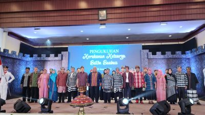 Ali Mazi Kukuhkan Kerukunan Keluarga Buton Baubau di Kendari