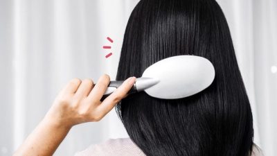 7 Cara agar Rambut Berkilau dan Sehat, Tak Perlu ke Salon