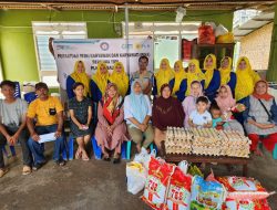 YBM PLN UP3 Baubau Bantu Tujuh Rumah Masyarakat Korban Kebakaran di Bukit Wolio Indah