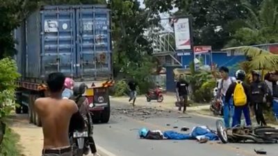 Dua Pelajar SMA Kesehatan Mandonga Tewas Terlindas Truk Kontainer