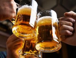 7 Minuman yang Perlu Dihindari saat Cuaca Panas Ekstrem