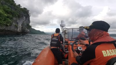 Dua Hari Operasi SAR Terhadap Nelayan Tenggelam di Teluk Lande Busel Belum Ditemukan
