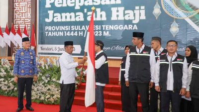 Asrun Lio Lepas Ribuan Jemaah Calon Haji Sultra Menuju Tanah Suci, Diterbangkan Dalam Lima Kloter