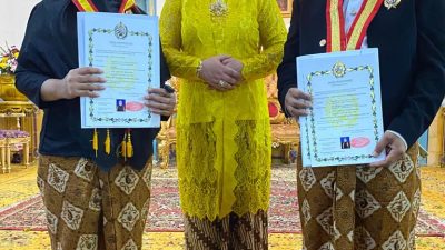 PJ Bupati Mubar Dr. Bahri Dianugerahi Gelar Kehormatan dari Keraton Surakarta – Solo