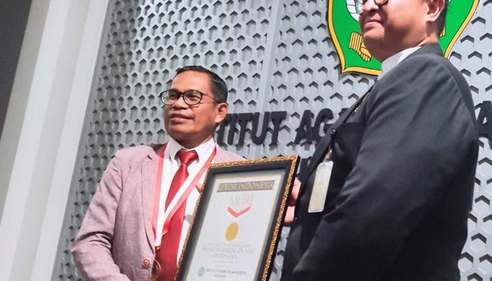 IAIN Kendari Pecahkan Rekor MURI: Unggah 4.079 Konten Pantun Moderasi Beragama di Tiktok
