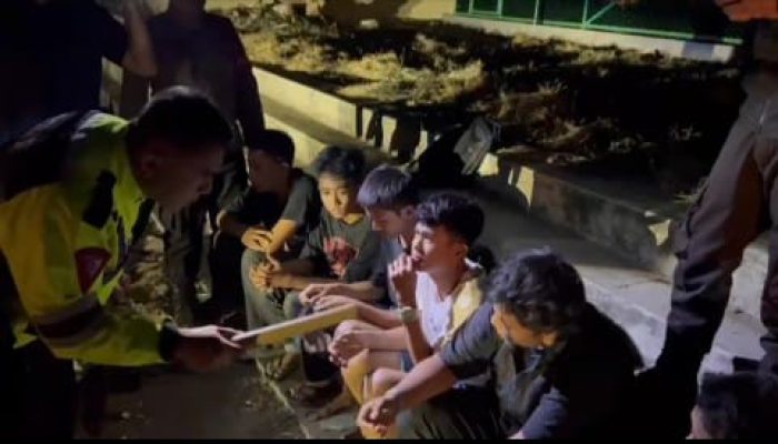 Sekelompok Remaja di Kendari Ditangkap Polisi Saat Gelar Konvoi Bawa Senjata Tajam 