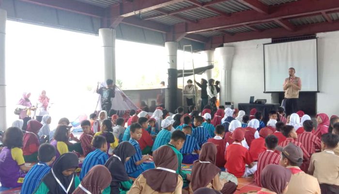 Direktorat Mitigasi Bencana Gaet Siswa SD di Kendari Belajar Teknik Dasar Hadapi Bencana