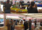 Produk Beras dan Minyak Goreng Diserbu Warga Saat Pasar Murah GPM
