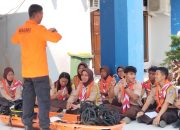 Basarnas Kendari Gelar Pelatihan Dasar SAR ke Puluhan Anggota Pramuka