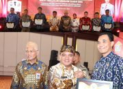 Pj Gubernur Andap Beri Penghargaan ke OPD yang Sukses Capai Realisasi APBD Tahun 2023